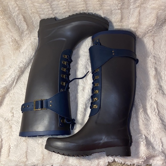 EUC UGG Madelynn gray/blue rubber and leather tall rain boots - Picture 4 of 16